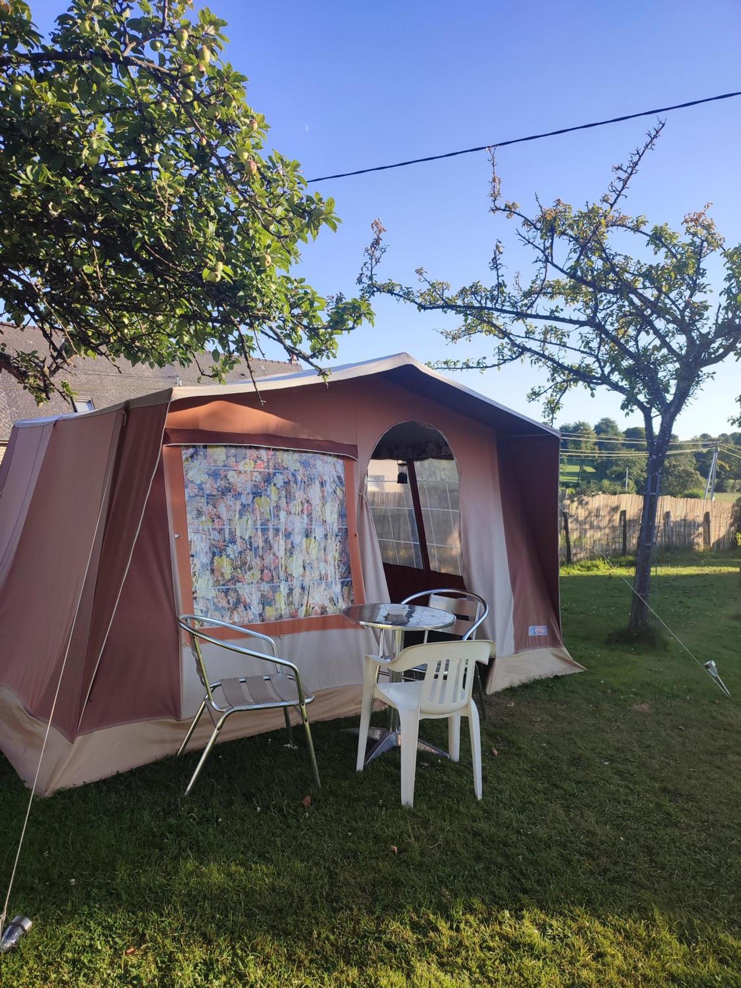 La Billardiere Camping A La Ferme Le Menil-Ciboult エクステリア 写真