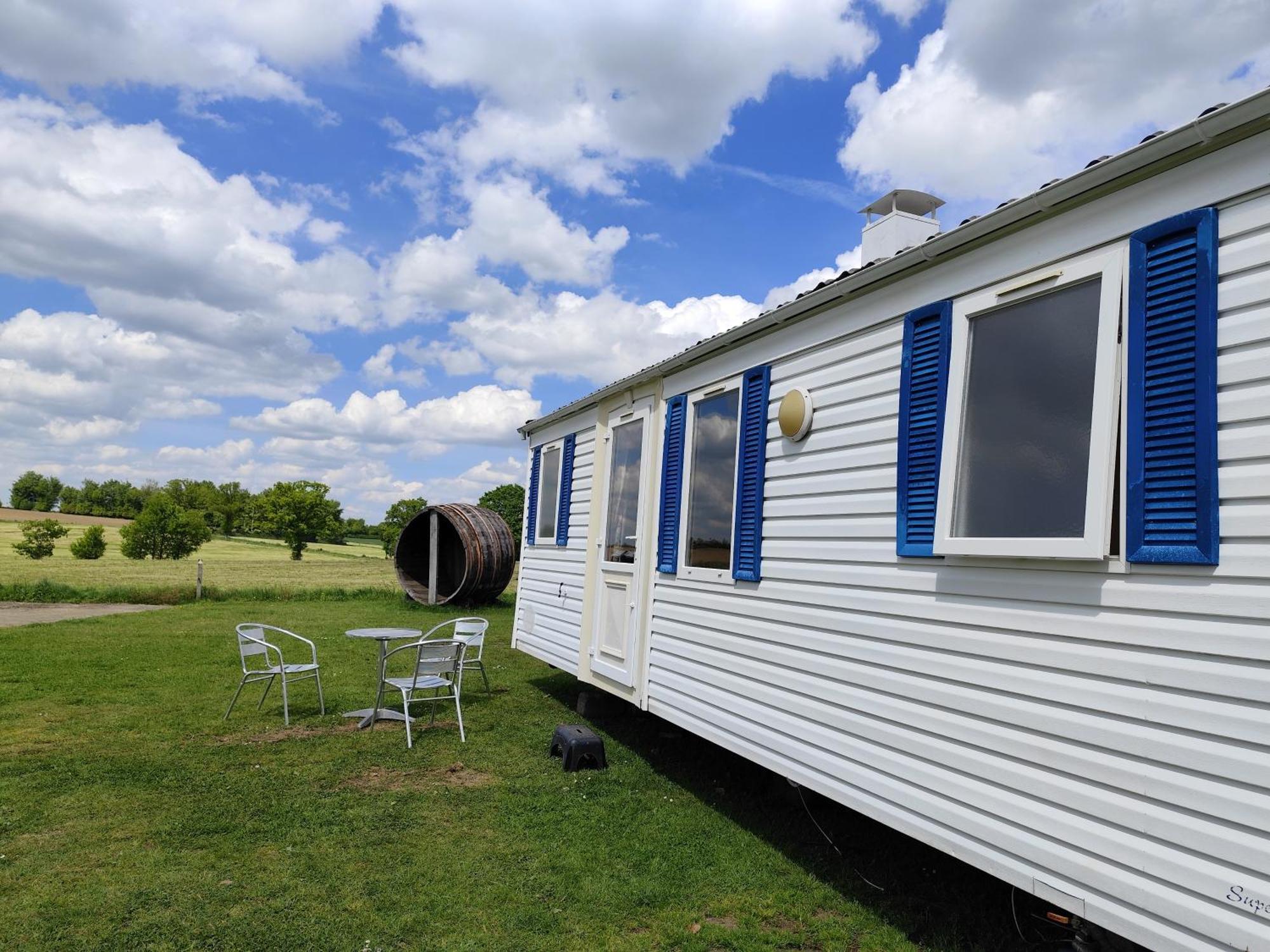 La Billardiere Camping A La Ferme Le Menil-Ciboult エクステリア 写真